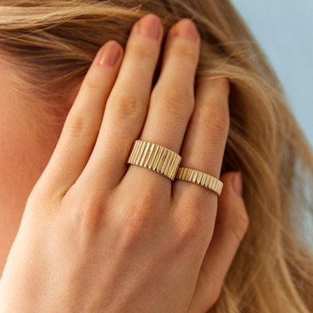 raya wide ring - med -yellow gold