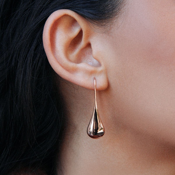 weeping woman earring - rose gold