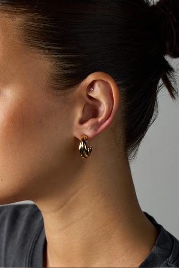 peyton hoop earring