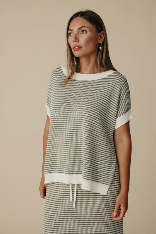 lattice short sleeve pullover