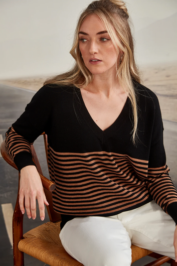 brag sweater -black stripe